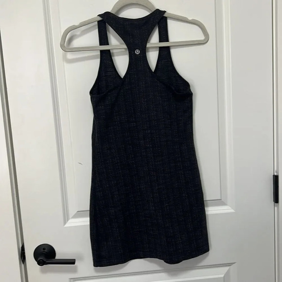 Lululemon Athletics Women’s Dark Gray Racer Back Workout Athlete no tag Tank Top - Picture 4 of 6